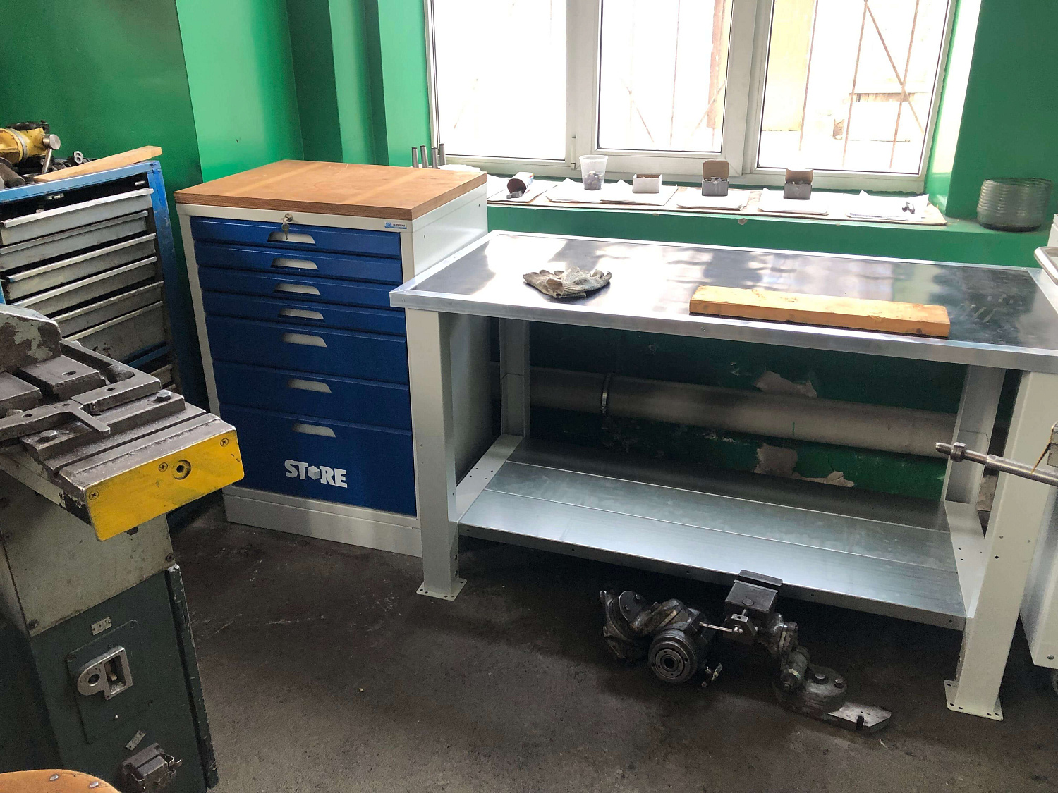 ER-00022563 Тумба инструментальная ERGO XM 06.2 900x700x550 мм